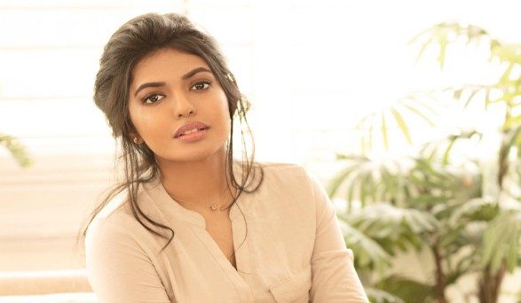 2 స్టేట్స్ తెలుగు రీమేక్లో రాజశేఖర్ కుమార్తె..? 2 స్టేట్స్ తెలుగు రీమేక్లో రాజశేఖర్ కుమార్తె..?