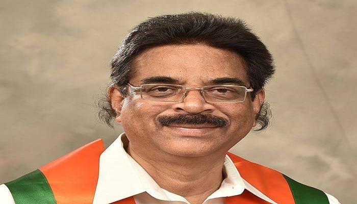బీజేపీ రాష్ట్ర అధ్యక్ష పదవికి కంభంపాటి రాజీనామా బీజేపీ రాష్ట్ర అధ్యక్ష పదవికి కంభంపాటి రాజీనామా