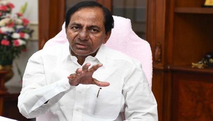 టీఆర్ఎస్ సరికొత్త వ్యూహం ; సగం సిట్టింగ్ ఎమ్మెల్యేలకు టికెట్లు డౌటే టీఆర్ఎస్ సరికొత్త వ్యూహం ; సగం సిట్టింగ్ ఎమ్మెల్యేలకు టికెట్లు డౌటే