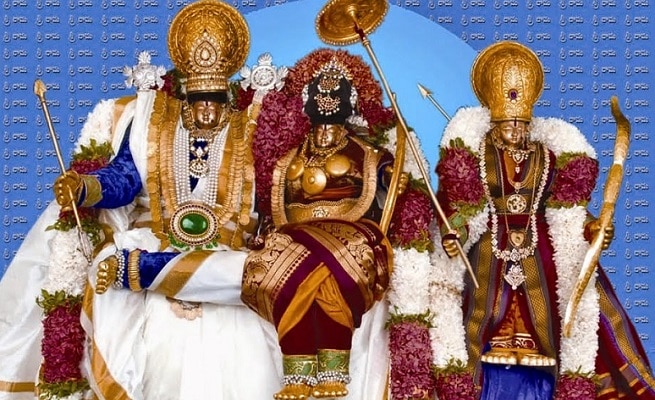 శ్రీరామ నామస్మరణతో మార్మోగిన భద్రాద్రి శ్రీరామ నామస్మరణతో మార్మోగిన భద్రాద్రి