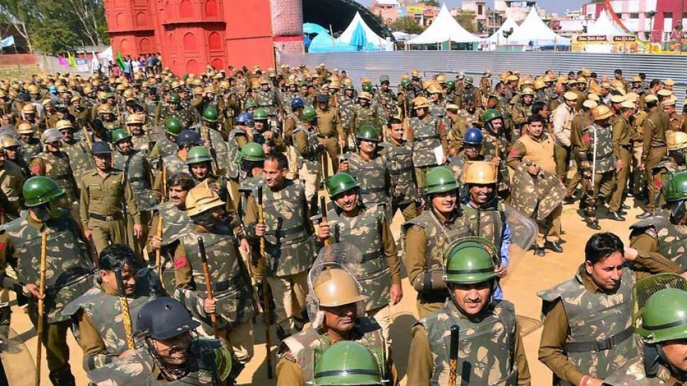 జవాన్లకు గుడ్ న్యూస్: పదవీ విరమణ వయోపరిమితి పెంపు జవాన్లకు గుడ్ న్యూస్: పదవీ విరమణ వయోపరిమితి పెంపు