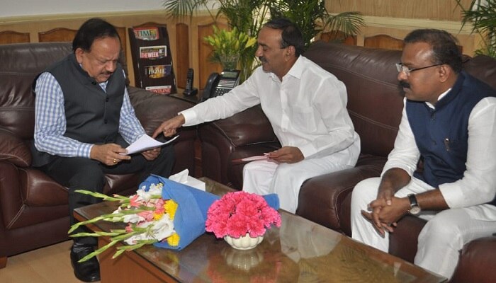 కేంద్ర మంత్రితో భేటీ అయిన మంత్రి ఈటెల కేంద్ర మంత్రితో భేటీ అయిన మంత్రి ఈటెల