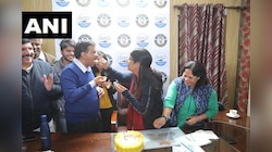 సతీమణికి అరవింద్ కేజ్రీవాల్ బర్త్ డే గిఫ్ట్ 
