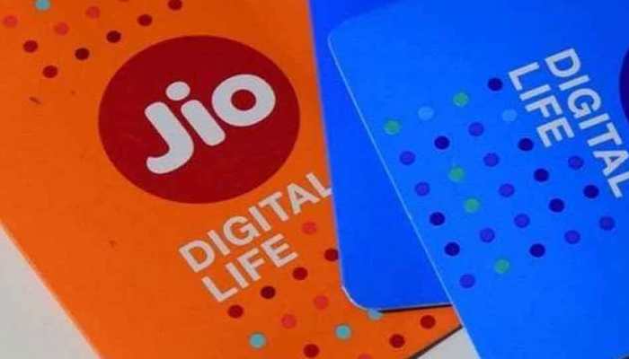 Reliance Jio: కస్టమర్లకు జియో షాక్..!! Reliance Jio: కస్టమర్లకు జియో షాక్..!!