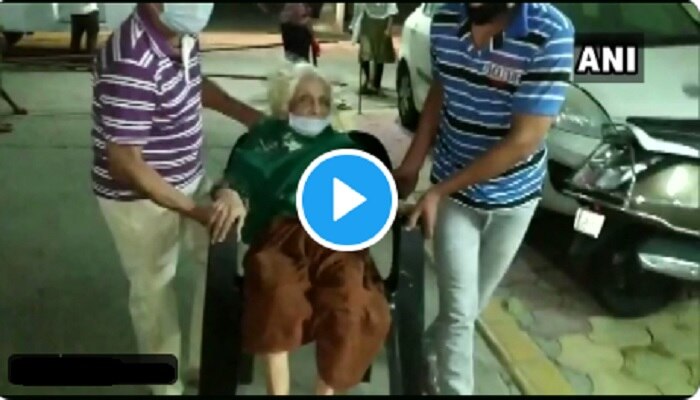 కరోనా కోరల్లోంచి బతికొచ్చిన 100 ఏళ్ల బామ్మకు ఘన స్వాగతం కరోనా కోరల్లోంచి బతికొచ్చిన 100 ఏళ్ల బామ్మకు ఘన స్వాగతం