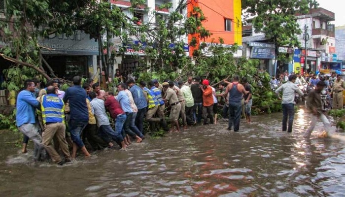 Hyderabad: తడిసి ముద్దవుతున్న తెలంగాణ.. 