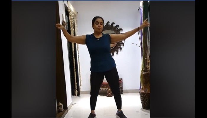 నటి ప్రగతి స్టెప్పేస్తే.. సోషల్ మీడియాలో ప్రగతి డ్యాన్స్ వీడియో వైరల్ నటి ప్రగతి స్టెప్పేస్తే.. సోషల్ మీడియాలో ప్రగతి డ్యాన్స్ వీడియో వైరల్