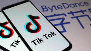 TikTok: అమెరికాలో టిక్ టాక్ , వి చాట్ లపై నిషేధం, ఆదివారం నుంచి అమలు TikTok: అమెరికాలో టిక్ టాక్ , వి చాట్ లపై నిషేధం, ఆదివారం నుంచి అమలు