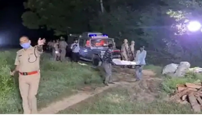 Hathras case: కేసు దర్యాప్తు చేస్తున్న డీఐజీ భార్య ఆత్మహత్య Hathras case: కేసు దర్యాప్తు చేస్తున్న డీఐజీ భార్య ఆత్మహత్య