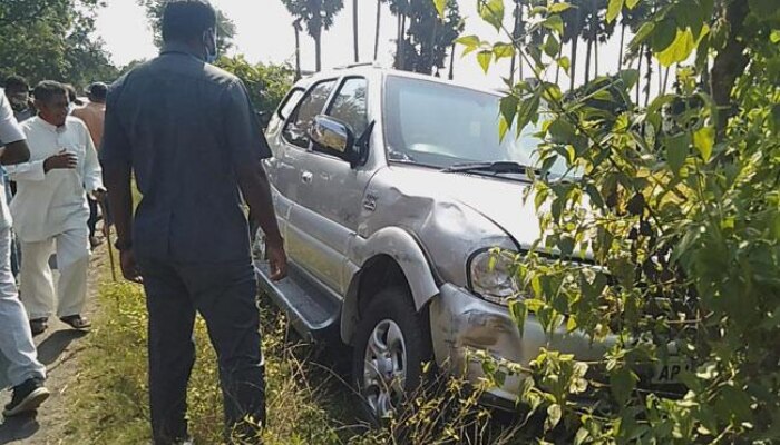 AP: స్పీకర్ తమ్మినేనికి తృటిలో తప్పిన ప్రమాదం