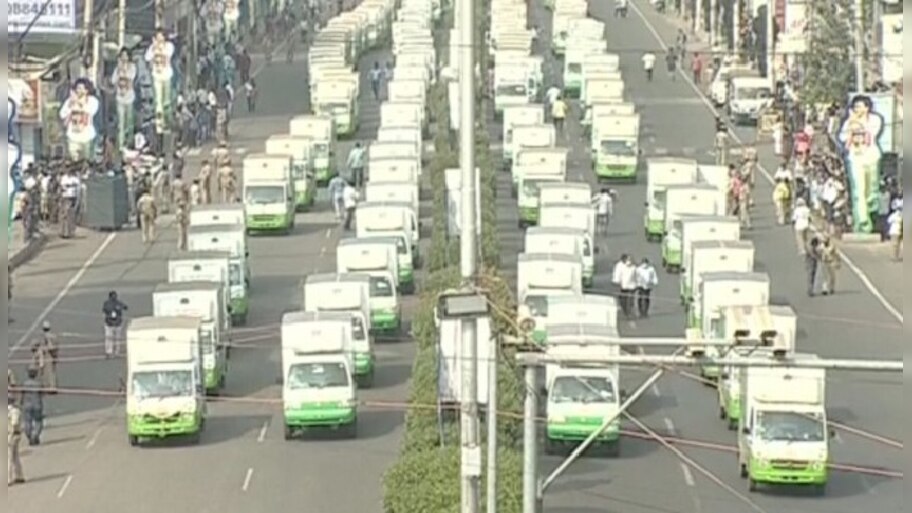 Ap cm ys jagan launches new scheme, starts ration door delivery ...