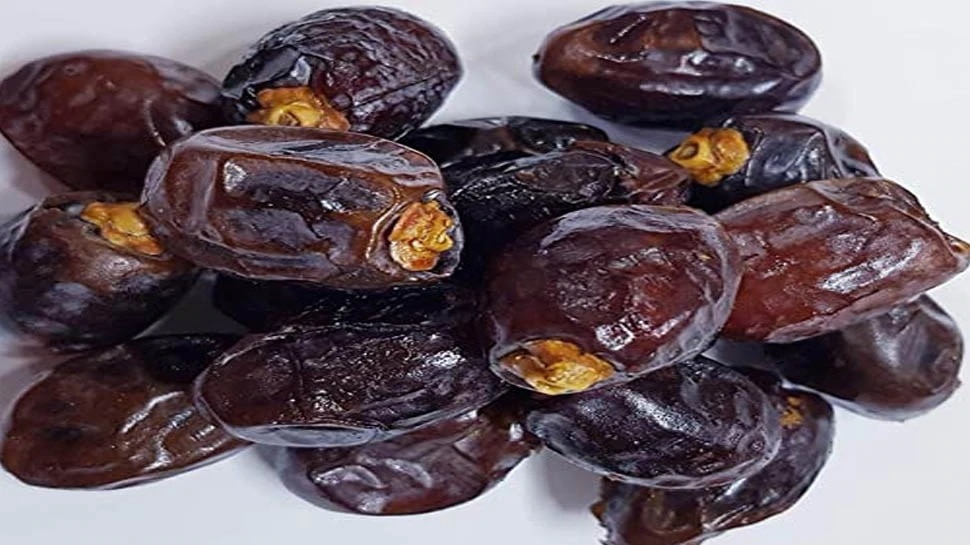 Take two dates daily before sleep, get these health benefits Benefits