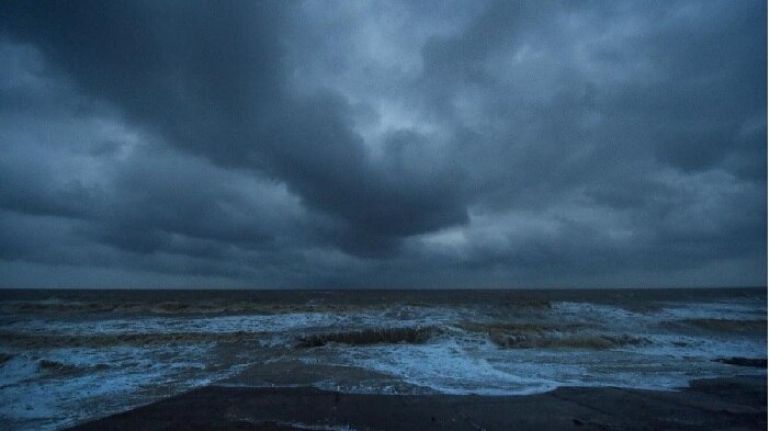 Bay of Bengal: బంగాళాఖాతంలో వాయుగుండం, ఏపీలో భారీ వర్షాల హెచ్చరిక జారీ