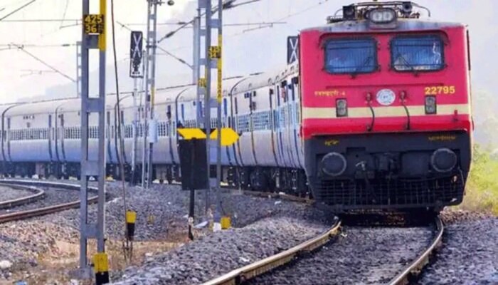 Covid-19 Special Trains: రైలు ప్రయాణికులకు గుడ్ న్యూస్.. స్పెషల్ ట్రైన్స్ రద్దు చేయనున్న రైల్వేశాఖ 