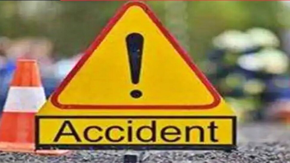 road accident at manakondur in Karimnagar| రోడ్డుప్రమాదంలో నలుగురు ...