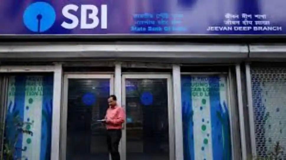 SBI: ఎస్​బీఐ రుణాలు మరింత భారం- బేస్​ రేటు 10 బేసిస్​ పాయింట్లు పెంపు!