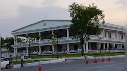 Pragathi Bhavan: ప్రగతి భవన్ ఎదుట తీవ్ర కలకలం-ఆత్మహత్యకు యత్నించిన కుటుంబం