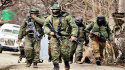 J K Encounter: కాశ్మీర్‌లో ఎన్ కౌంటర్... జైషే ఉగ్రవాది హతం.. జవాన్ వీరమరణం