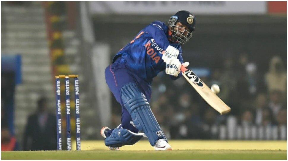 Rishabh Pant Opener: వెస్టిండీస్‌తో రెండో వన్డే.. రిషబ్ పంత్ ఓపెనర్‌గా రావడానికి కారణం ఇదే!!