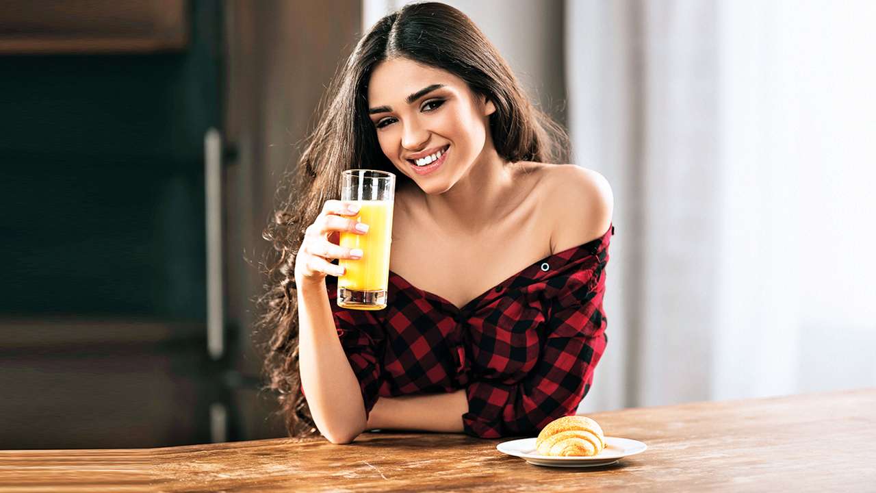 drinking fruit juice effects of drinking fruit juice on empty stomach in early morning