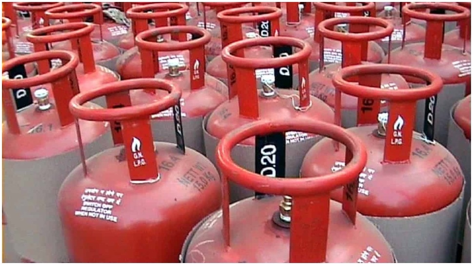 LPG Cylinder Price: వంటగ్యాస్‌పై భారీ వడ్డింపు.. ఆల్ టైమ్ హై! తెలంగాణ‌లో గ్యాస్‌ సిలిండర్‌ ధర ఎంతో తెలుసా?