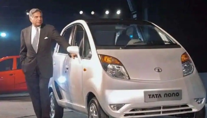 watch ratan tata simplicity he arrives mumbai taj hotel in nano car without bodyguards | Video: నానో కారులో తాజ్ హోటల్‌కు.. రతన్ టాటా సింప్లిసిటీ చూస్తే ఆశ్చర్యపోవాల్సిందే... సోషల్ ...