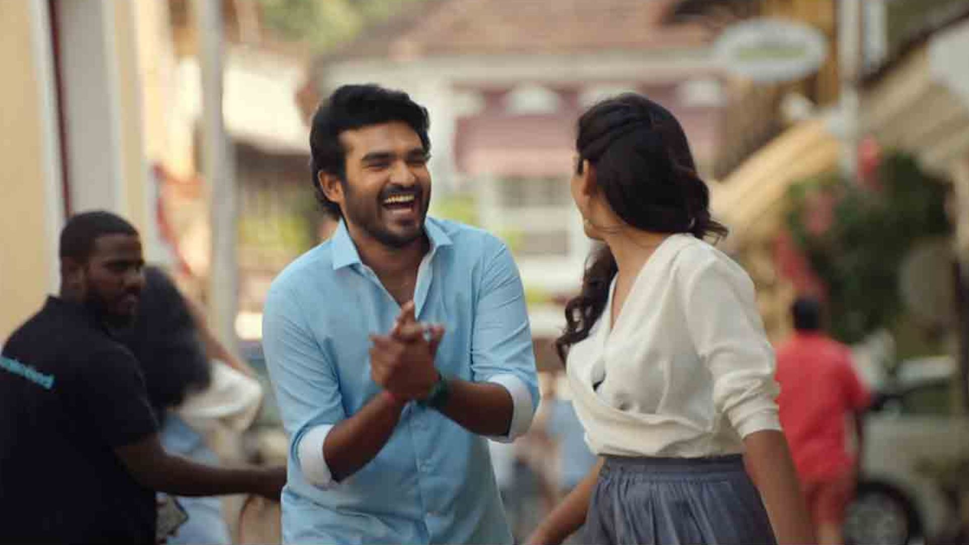 Sammathame Tickets: మరికొన్ని గంటల్లో 'సమ్మతమే' సినిమా రిలీజ్.. కామెంట్ చేసి ఫ్రీగా టికెట్ పొందండి! Sammathame Tickets: మరికొన్ని గంటల్లో 'సమ్మతమే' సినిమా రిలీజ్.. కామెంట్ చేసి ఫ్రీగా టికెట్ పొందండి!
