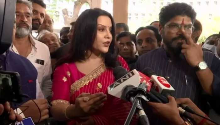 Amruta Fadnavis: నేనూ ఆశ్చర్యపోయా.. మహారాష్ట్రలో కొత్త ప్రభుత్వ ఏర్పాటుపై అమృత ఫడ్నవీస్ రియాక్షన్.. 