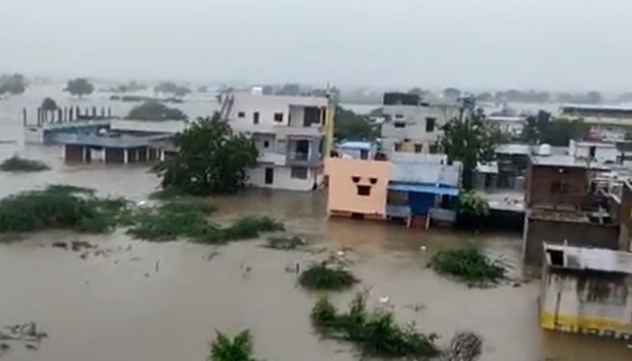 Telangana Rain Updates Imd Predicts Extremely Heavy Rain In 8 Districts ...