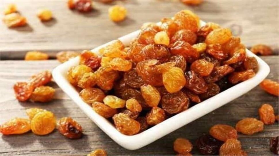 Reduce the weight with raisins and get benefitted in gents problems