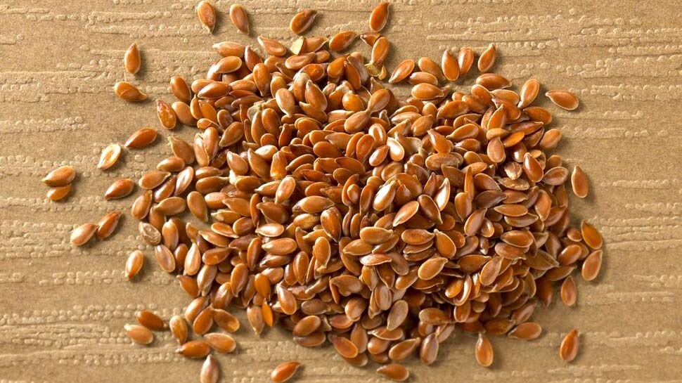 Flaxseeds Benefits: రోజూ తాగే పాలతో ఫ్లెక్స్‌సీడ్స్ తీసుకుంటే నెలరోజుల్లో అధిక బరువుకు చెక్