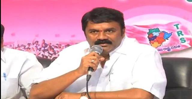 TRS VS BJP: బీజేపీ నేతల్లారా ఇండ్లలో చెప్పి బయటికి రండి! టీఆర్ఎస్ మంత్రుల వార్నింగ్