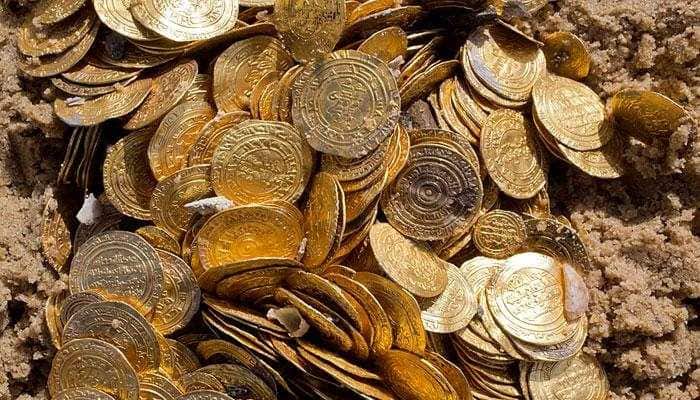Coin Back 400 years back gold coins worth rs 2 3 cr discovered under a kitchen ...