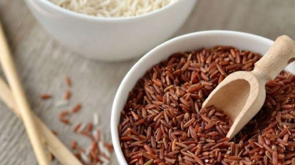 Brown Rice Benefits: వైట్ రైస్..బ్రౌన్ రైస్‌కు తేడా ఏంటి, వైట్ రైస్ వల్ల కలిగే లాభాలేంటి