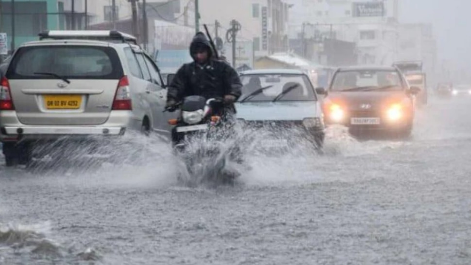 Latest Weather report: తెలంగాణకు వర్ష సూచన.. రాబోయే మూడు రోజులపాటు రాష్ట్రంలో భారీ వర్షాలు..!