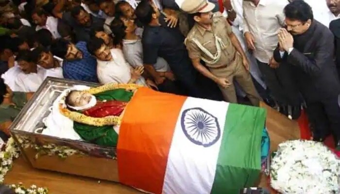 Jayalalithaa&#039;s Death: జయలలిత మృతిపై అనేక అనుమానాలు.. చిక్కుల్లో వి.కె.శశికళ అపోలో చైర్మన్ ప్రతాప్ సి రెడ్డి