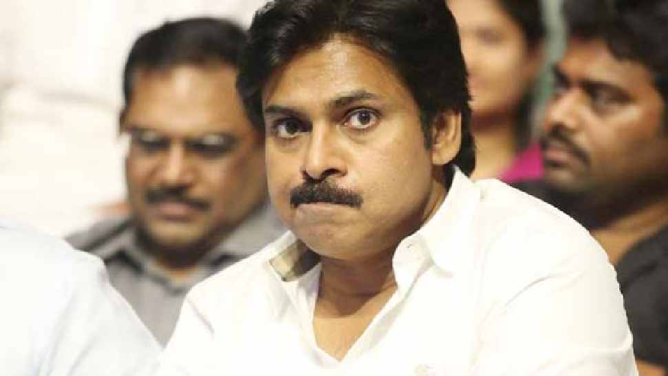 Pawan Kalyan: పవన్ వెంట అనుమానాస్పద వ్యక్తులు.. కారు, బైక్లపై ఫాలో అవుతూ అర్ధరాత్రి పంచాయితీ?