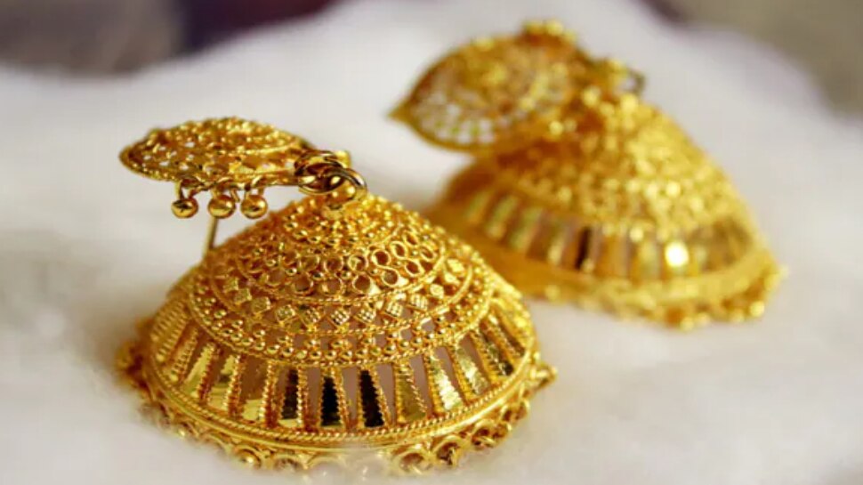Gold Price On 05th November Today Gold Rate In India Declines Rs 660 