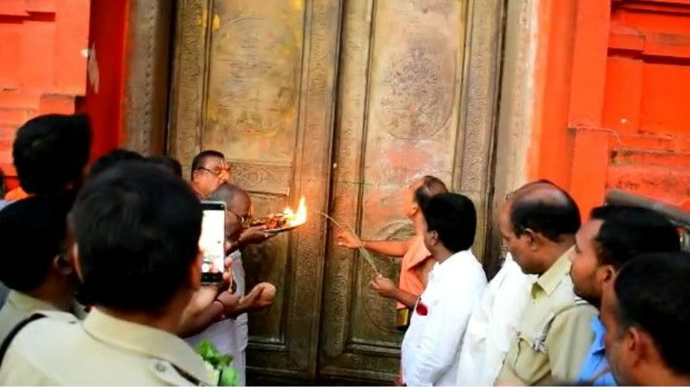 Chandra Grahan Time: చంద్రగ్రహణం ఎఫెక్ట్.. ఈ సమయాల్లో ఆలయాలు మూసివేత