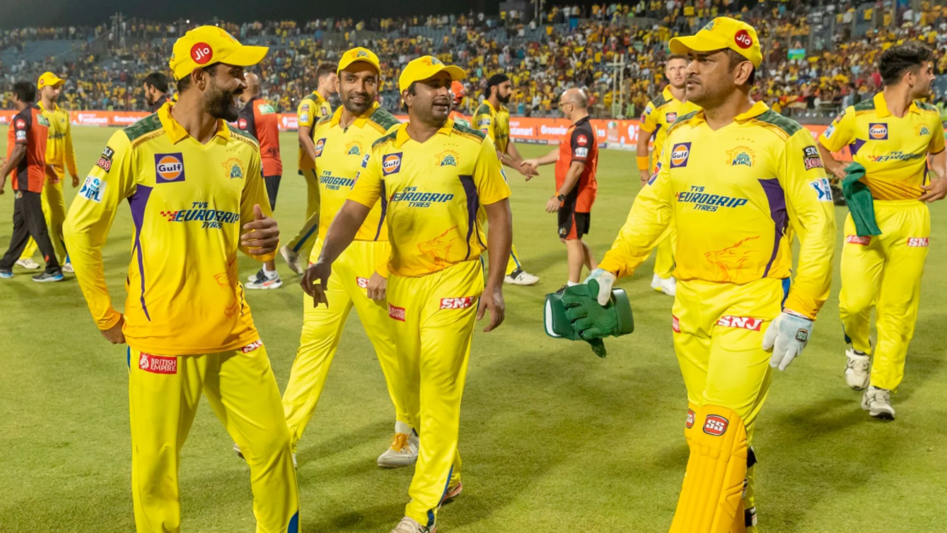 CSK Retained Players List: స్టార్ ఆటగాడికి హ్యాండిచ్చిన చెన్నై సూపర్ కింగ్స్.. సీఎస్‌కే రిటెన్షన్ లిస్ట్ ఇదే!