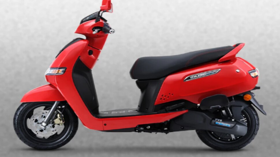 TVS iQube E-Scooter: దేశీయ మార్కెట్లో ఈ ఎలక్ట్రిక్ స్కూటర్ తెగ అమ్ముడుపోతుంది... ఎందుకో తెలుసా?