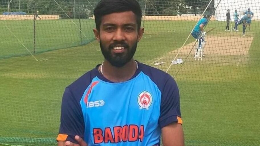 ravindran ashwin duplicate off spinner mahesh pithiya become australia ...