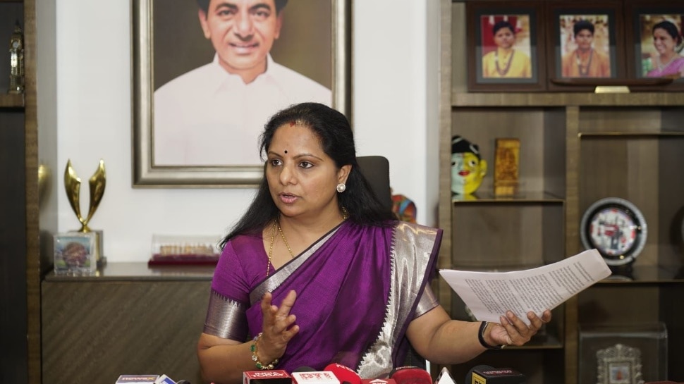 MLC Kavitha: రూ.10 లక్షల కోట్లు ఆవిరి.. ఈ ప్రధాని అవసరమా..?: ఎమ్మెల్సీ కవిత