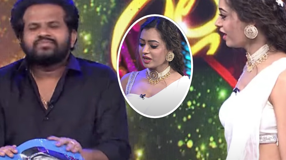 Jabardasth Anchor Sowmya : డ్యాన్స్, యాక్టింగ్, కామెడీ ఏం రాదు.. అది కూడా రాదా?.. ఆది పరువుతీసిన యాంకర్ సౌమ్య Jabardasth Anchor Sowmya : డ్యాన్స్, యాక్టింగ్, కామెడీ ఏం రాదు.. అది కూడా రాదా?.. ఆది పరువుతీసిన యాంకర్ సౌమ్య
