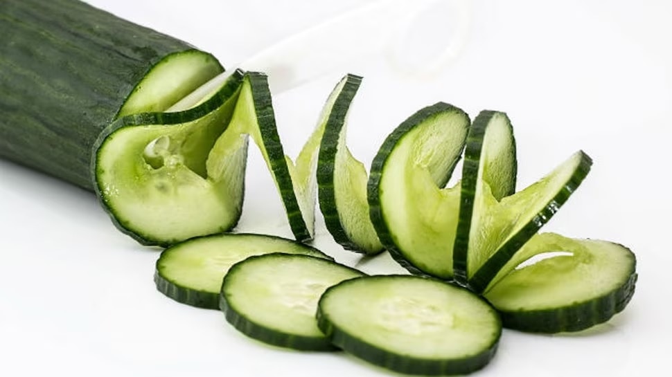 Cucumber Benefits: కీరాను తొక్కతో తింటే ఏమౌతుంది, ఎలా తింటే ఆరోగ్యానికి మంచిది