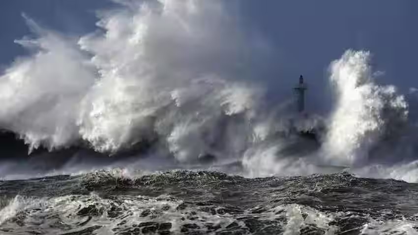 Tsunami Warning: పసిఫిక్ మహా సముద్రంలో భారీ భూకంపం, సునామీ హెచ్చరిక జారీ