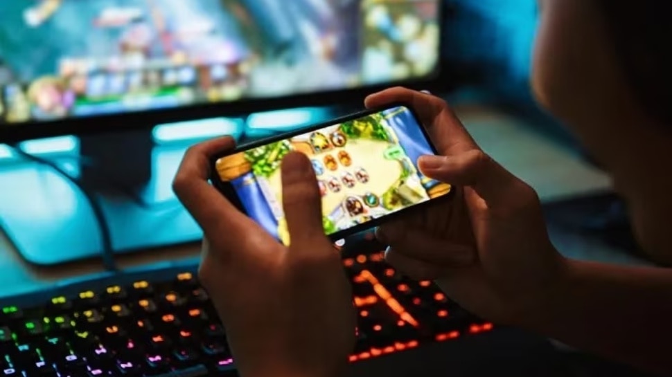 Mobile Gaming: ఆన్‌లైన్ గేమింగ్‌ ఆడి రూ.52 లక్షలు పోగొట్టిన బాలిక.. మొబైల్ చెక్ చేస్తే షాక్..!