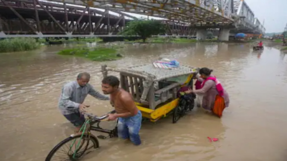 North India Rain Fury: Over 100 people died due to heavy rains in North ...