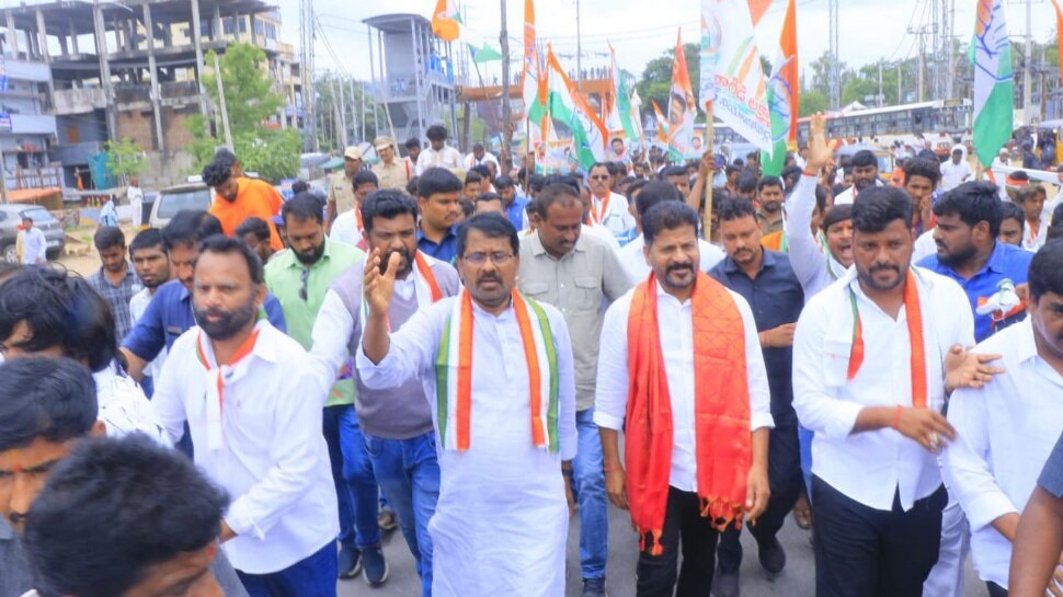 Revanth Reddy: సీఎం, మున్సిపల్ మంత్రి వరదల్లో కొట్టుకుపోయారు.. పిండ ప్రదానం చేయండి: రేవంత్ రెడ్డి