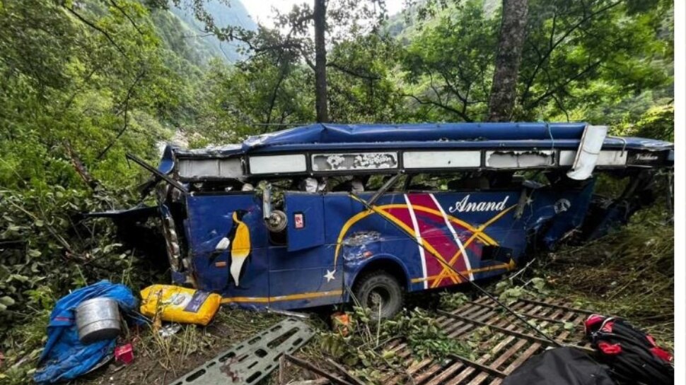 uttarakhand road accident 7 pilgrims from Gujarat killed as bus falls ...